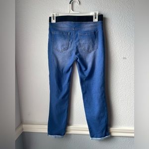 No boundaries pull on small size ankle pant/ jean for teen/ junior girls